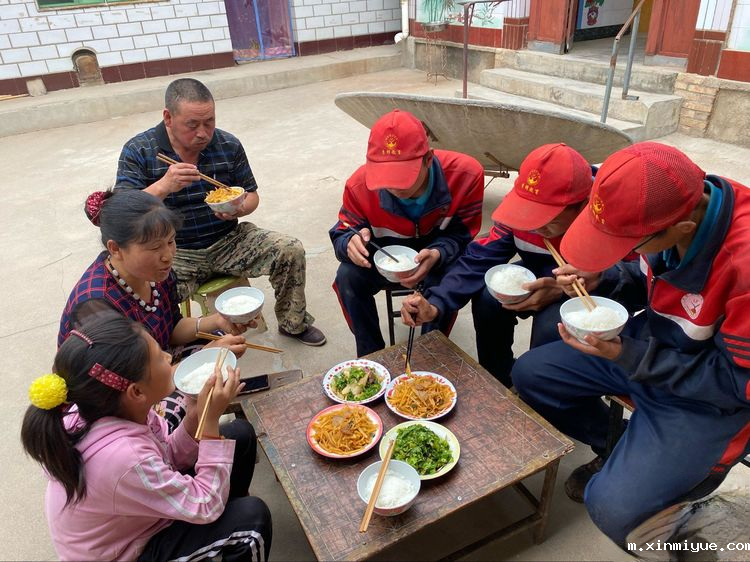 必威betway中文官网「2022年成长不烦恼」磨炼营第13天：入住贫困农家 体验山村孩子生活_m.xinmiyue.com