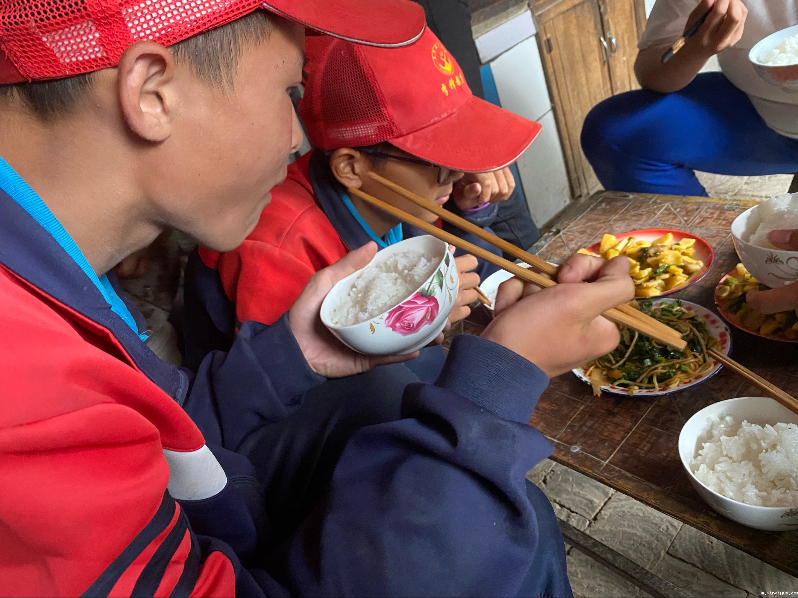 必威betway中文官网「2022年成长不烦恼」磨炼营第13天：入住贫困农家 体验山村孩子生活_m.xinmiyue.com