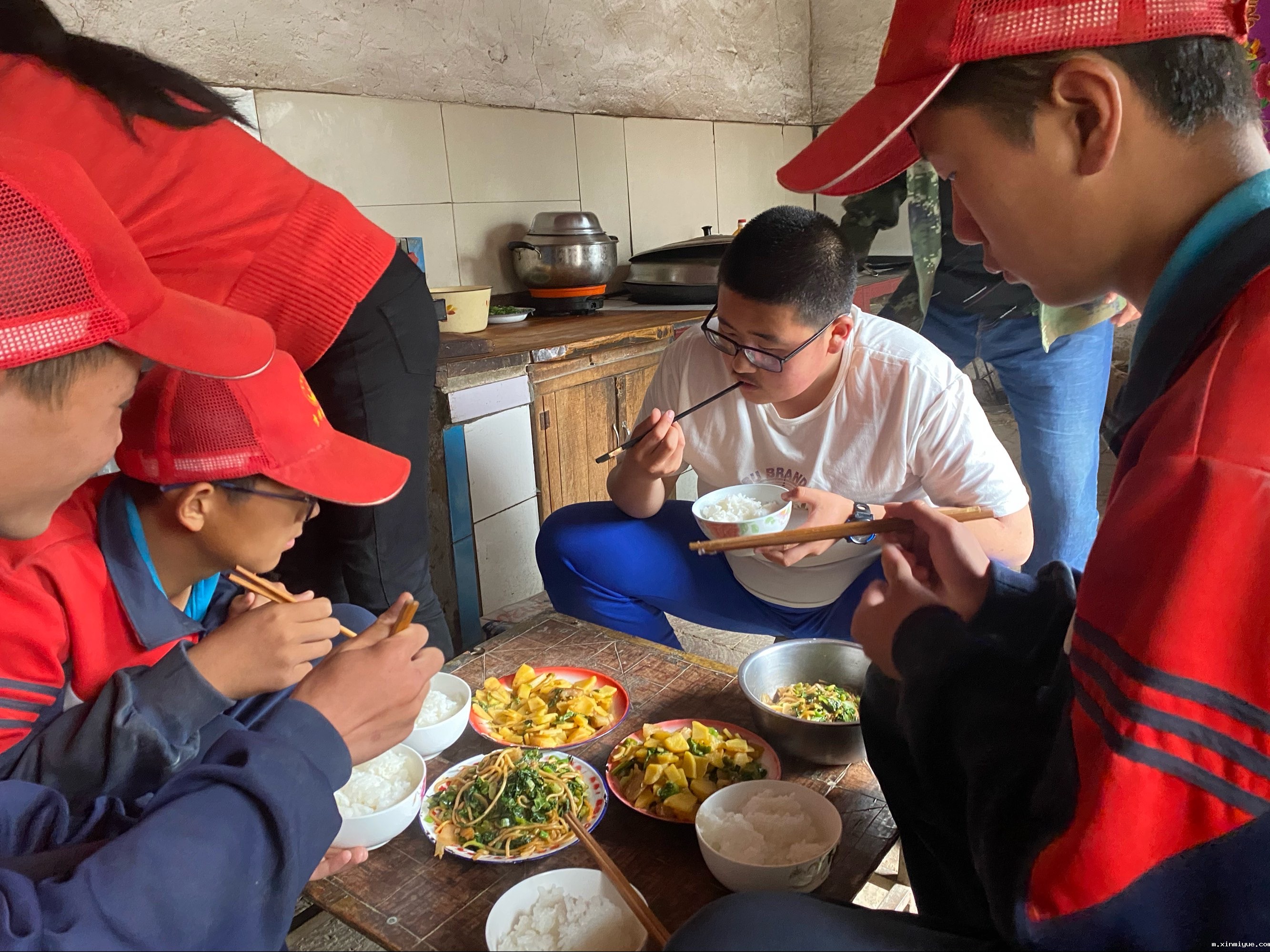 必威betway中文官网「2022年成长不烦恼」磨炼营第13天：入住贫困农家 体验山村孩子生活_m.xinmiyue.com