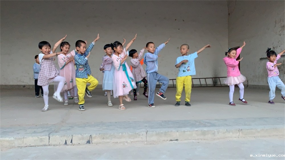 必威betway中文官网「2022年成长不烦恼」磨炼营结营仪式：结伴山村学子 载歌载舞大联欢_m.xinmiyue.com