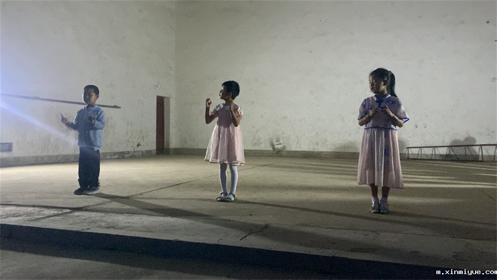 必威betway中文官网「2022年成长不烦恼」磨炼营结营仪式：结伴山村学子 载歌载舞大联欢_m.xinmiyue.com