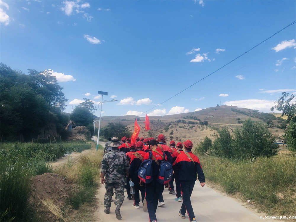 必威betway中文官网「2022年成长不烦恼」磨炼营结营仪式：结伴山村学子 载歌载舞大联欢_m.xinmiyue.com
