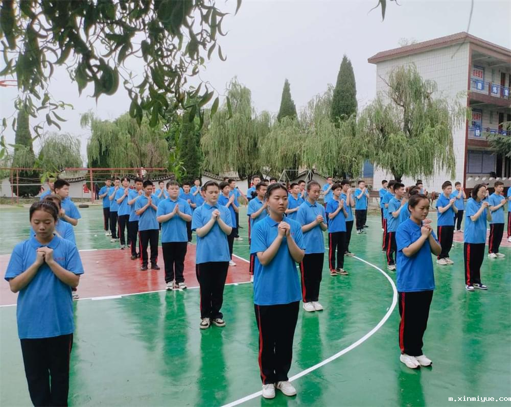 孩子叛逆沉迷手机怎么办?试试这个办法-比吼一千句都有用_m.xinmiyue.com