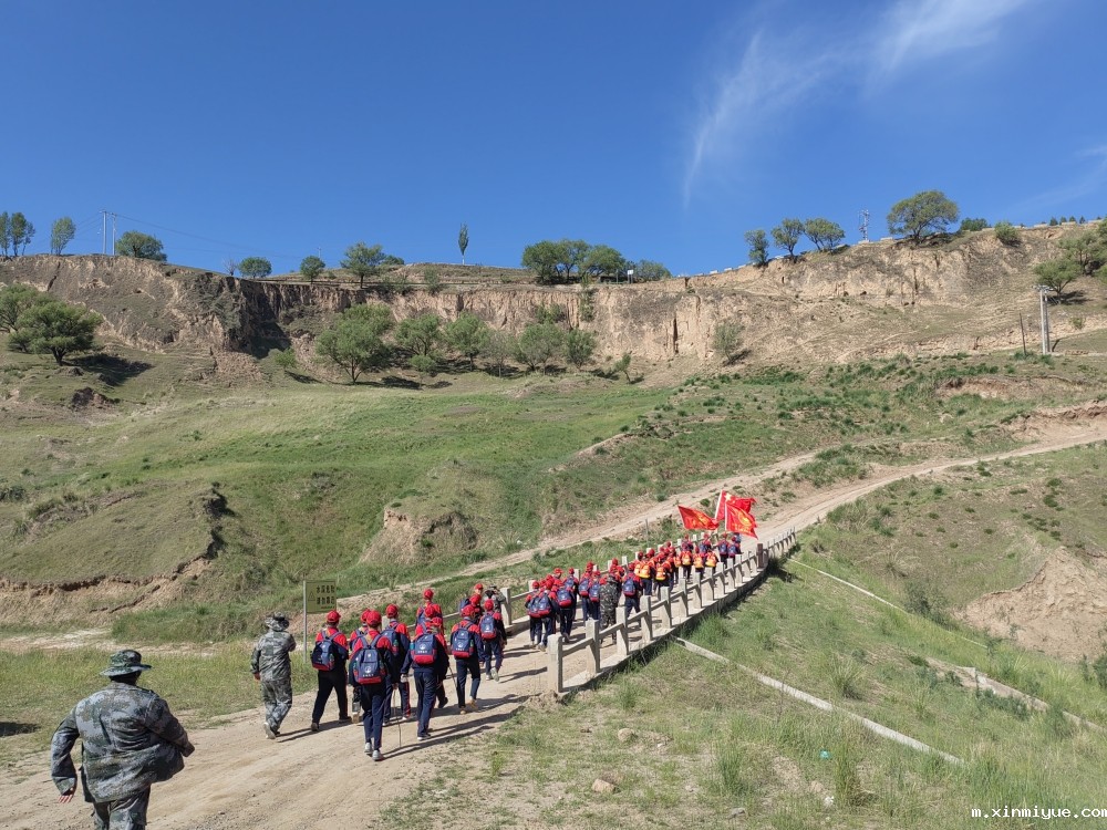 必威betway中文官网「2023年成长不烦恼」夏令营第二天：美化营区环境 亲历亲为造新“家”_m.xinmiyue.com