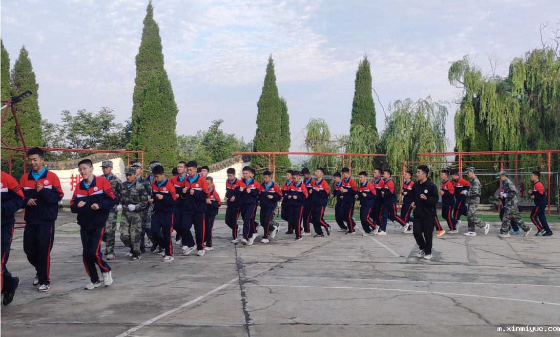 青少年在成长中如何培养正确三观，家长又该如何引导！_m.xinmiyue.com