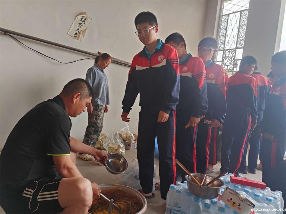  必威betway中文官网「2023年成长不烦恼」夏令营第11天：玉米地里的快乐教育，让娃受益匪浅！_m.xinmiyue.com