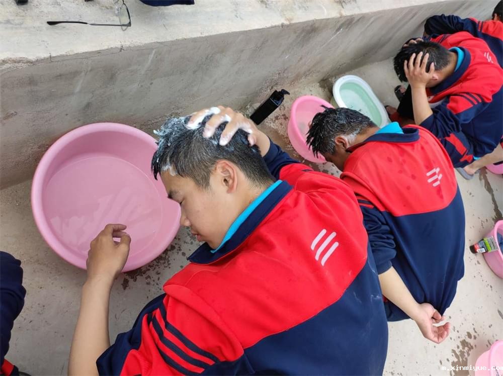  必威betway中文官网「2023年成长不烦恼」夏令营第11天：玉米地里的快乐教育，让娃受益匪浅！_m.xinmiyue.com