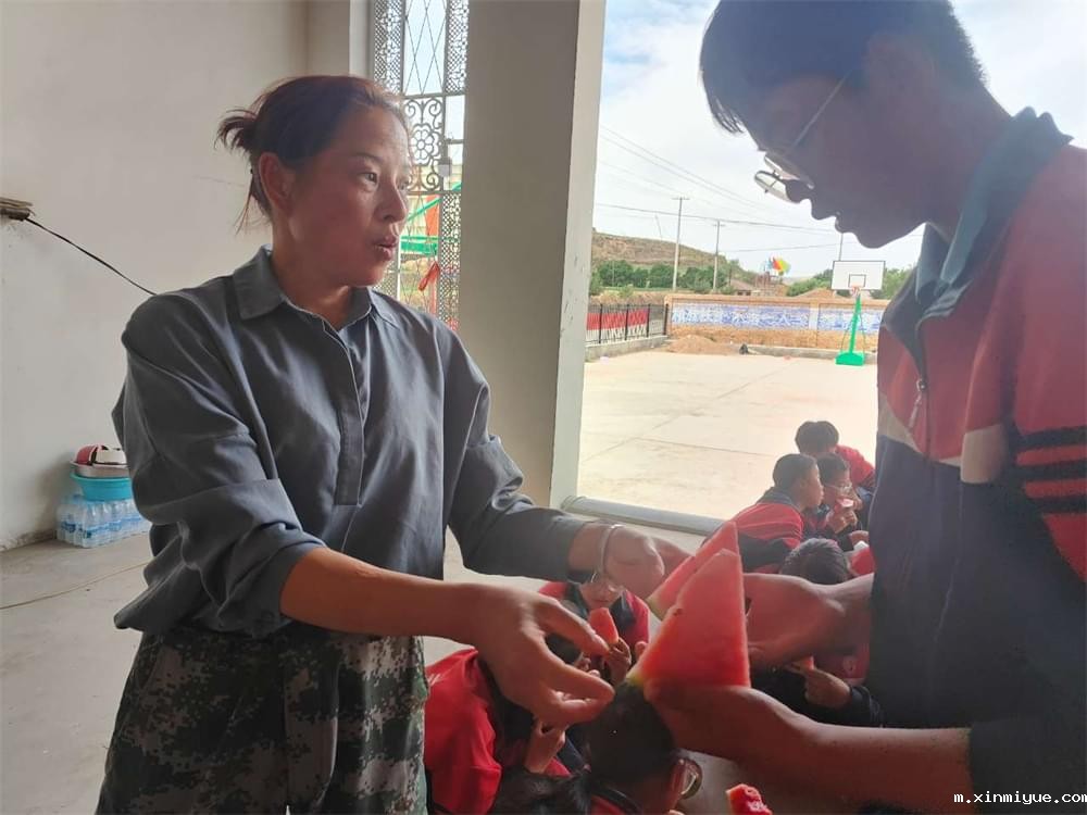  必威betway中文官网「2023年成长不烦恼」夏令营第11天：玉米地里的快乐教育，让娃受益匪浅！_m.xinmiyue.com