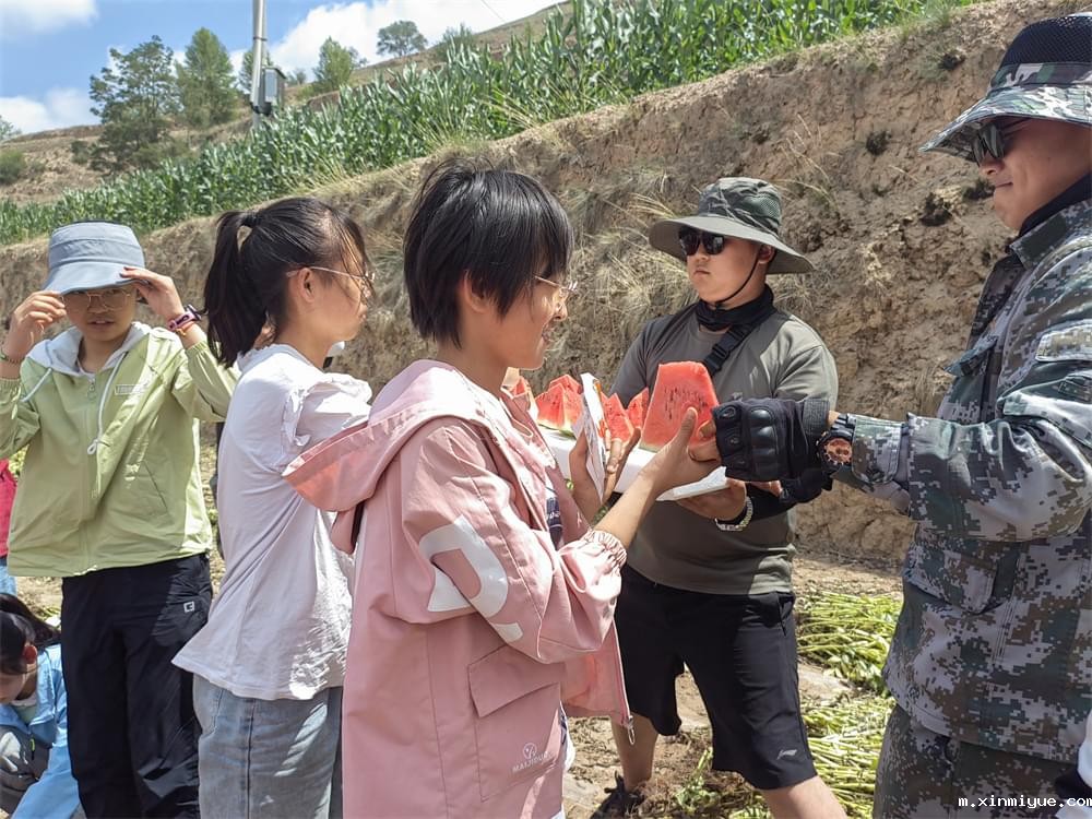 必威betway中文官网「2023年成长不烦恼」夏令营二期第7天：青春扶贫情暖叛逆娃，黑夜暖光照亮小山村_m.xinmiyue.com