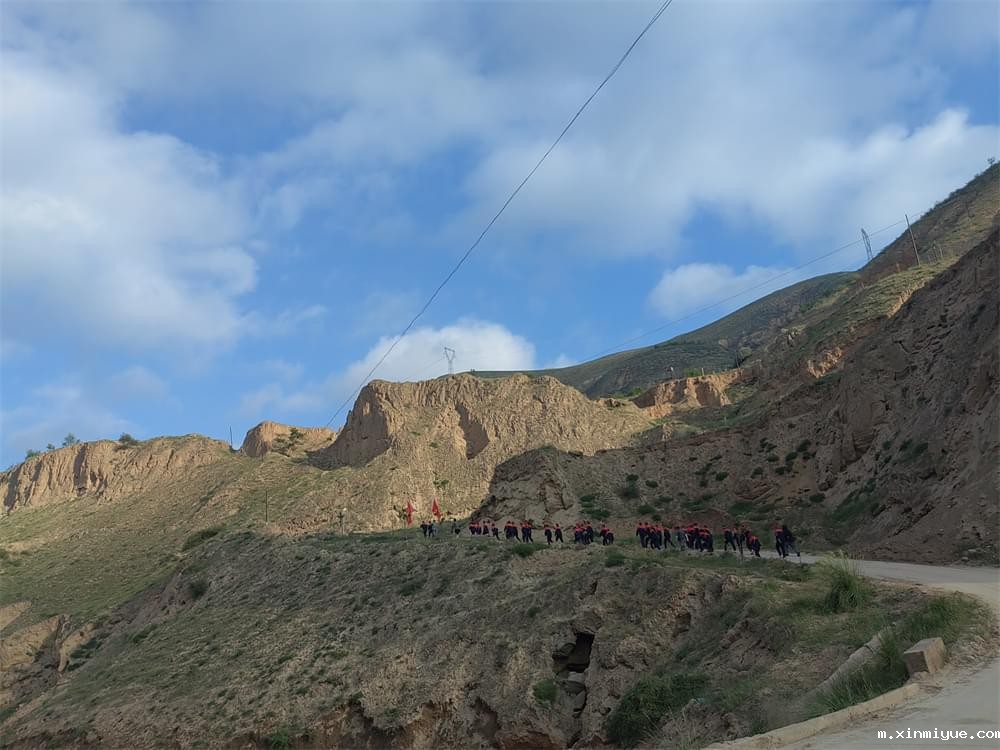 必威betway中文官网「2023年成长不烦恼」夏令营二期第7天：青春扶贫情暖叛逆娃，黑夜暖光照亮小山村_m.xinmiyue.com