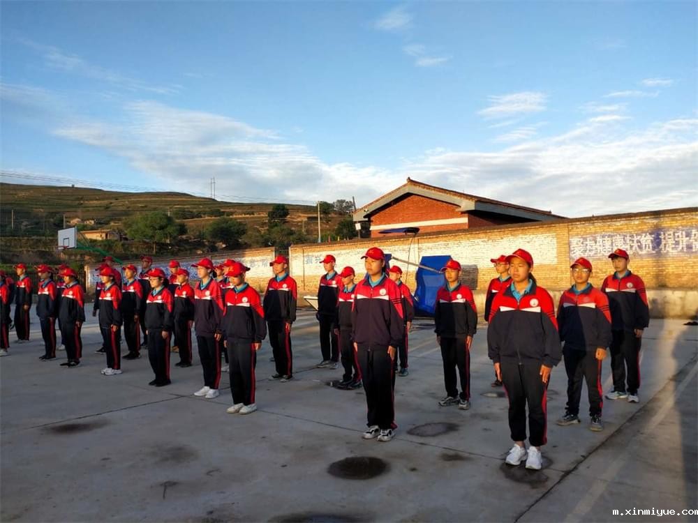 必威betway中文官网「2023年成长不烦恼」夏令营二期第2天：拔扁豆虽苦虽累，但劳动乐趣无限！_m.xinmiyue.com