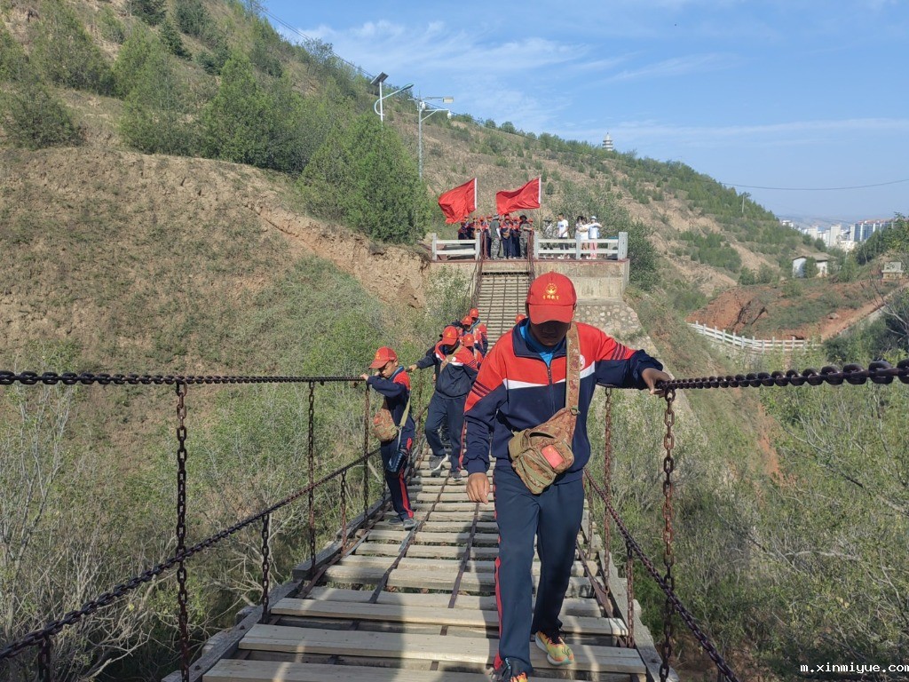 必威betway中文官网「2023年成长不烦恼」夏令营二期第14天：追寻红色革命足迹，挺近会师馆游历桃花山_m.xinmiyue.com