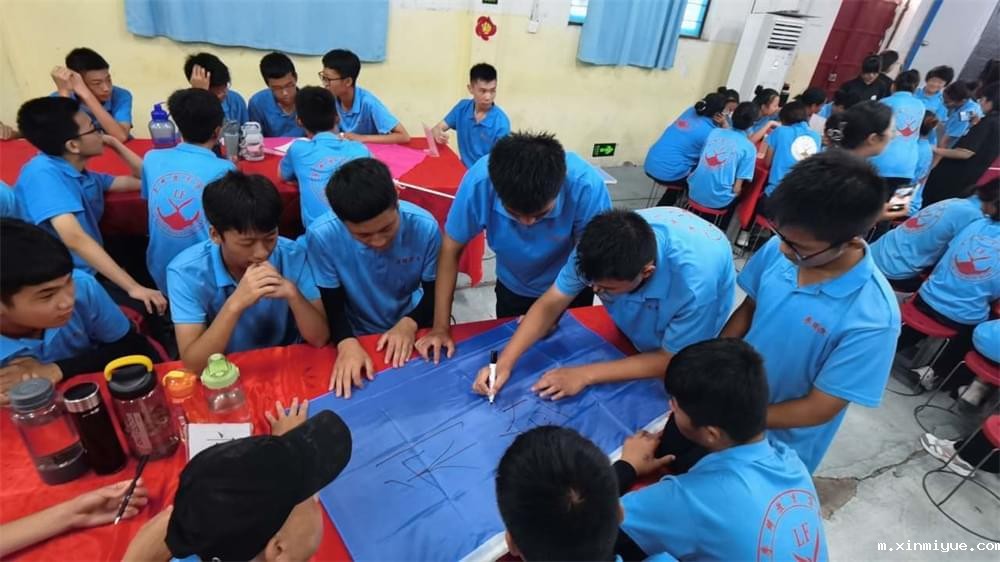 手机之殇：北京理工大学附中学生跳楼悲剧引深思_m.xinmiyue.com