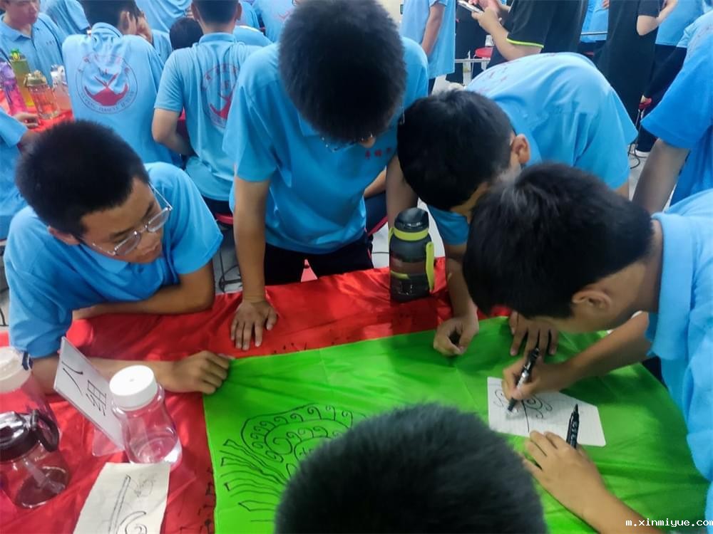 军训的五大好处：如何帮助叛逆青少年重塑自我_m.xinmiyue.com