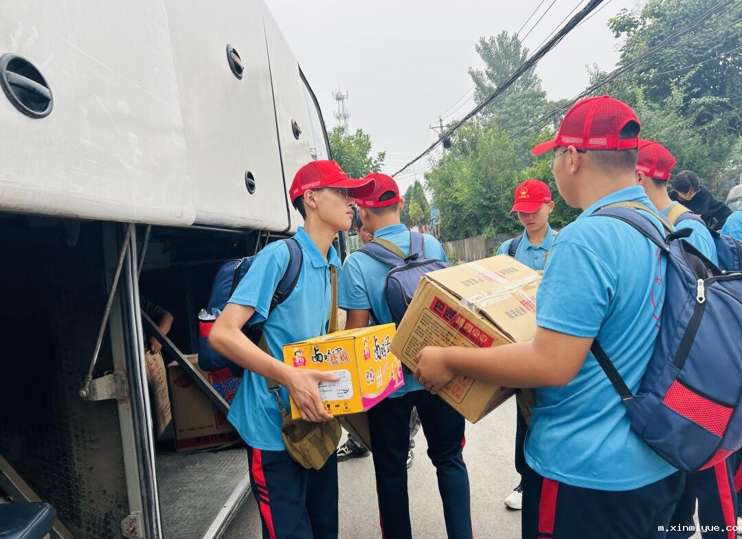 必威betway中文官网贫困山村夏令营第二期开营：开启成长之旅_m.xinmiyue.com