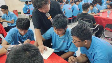 揭秘！孩子逃避必威官方登录首页的三大“心结”，家长必看