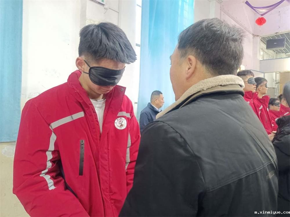 《敞开心扉的少年》：透视“网瘾少年”背后的家庭与教育之痛_m.xinmiyue.com