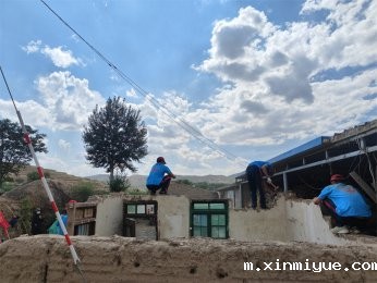 携手山村学子拆房子：必威betway中文官网夏令营的爱心之旅