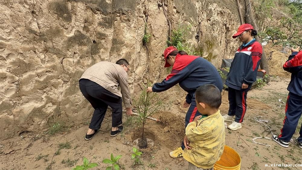 传递温暖，照亮未来：必威betway中文官网助学金在山村夏令营中的传递_m.xinmiyue.com