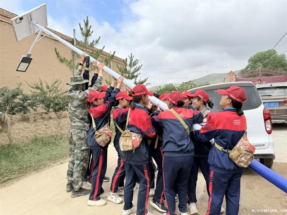 ‌贫困山村夏令营：童手绘星河，灯盏暖乡野_m.xinmiyue.com